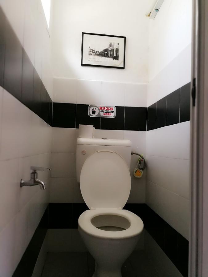 Monkey Motel Cafe Melaka Zewnętrze zdjęcie
