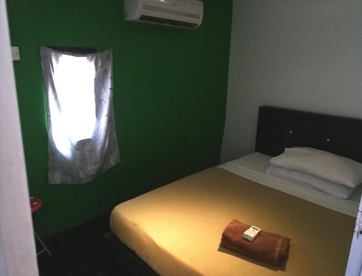 Monkey Motel Cafe Melaka Zewnętrze zdjęcie