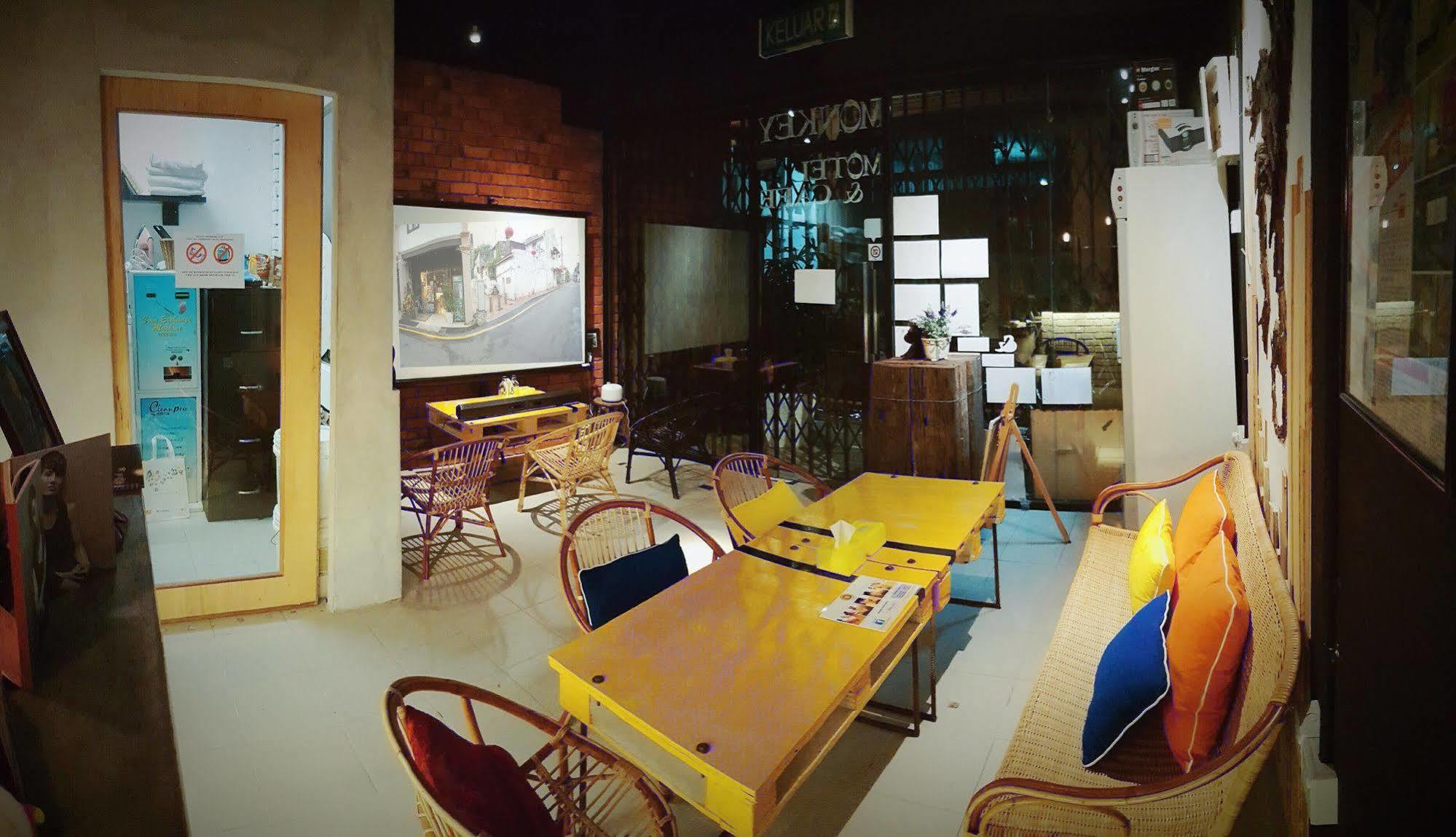 Monkey Motel Cafe Melaka Zewnętrze zdjęcie