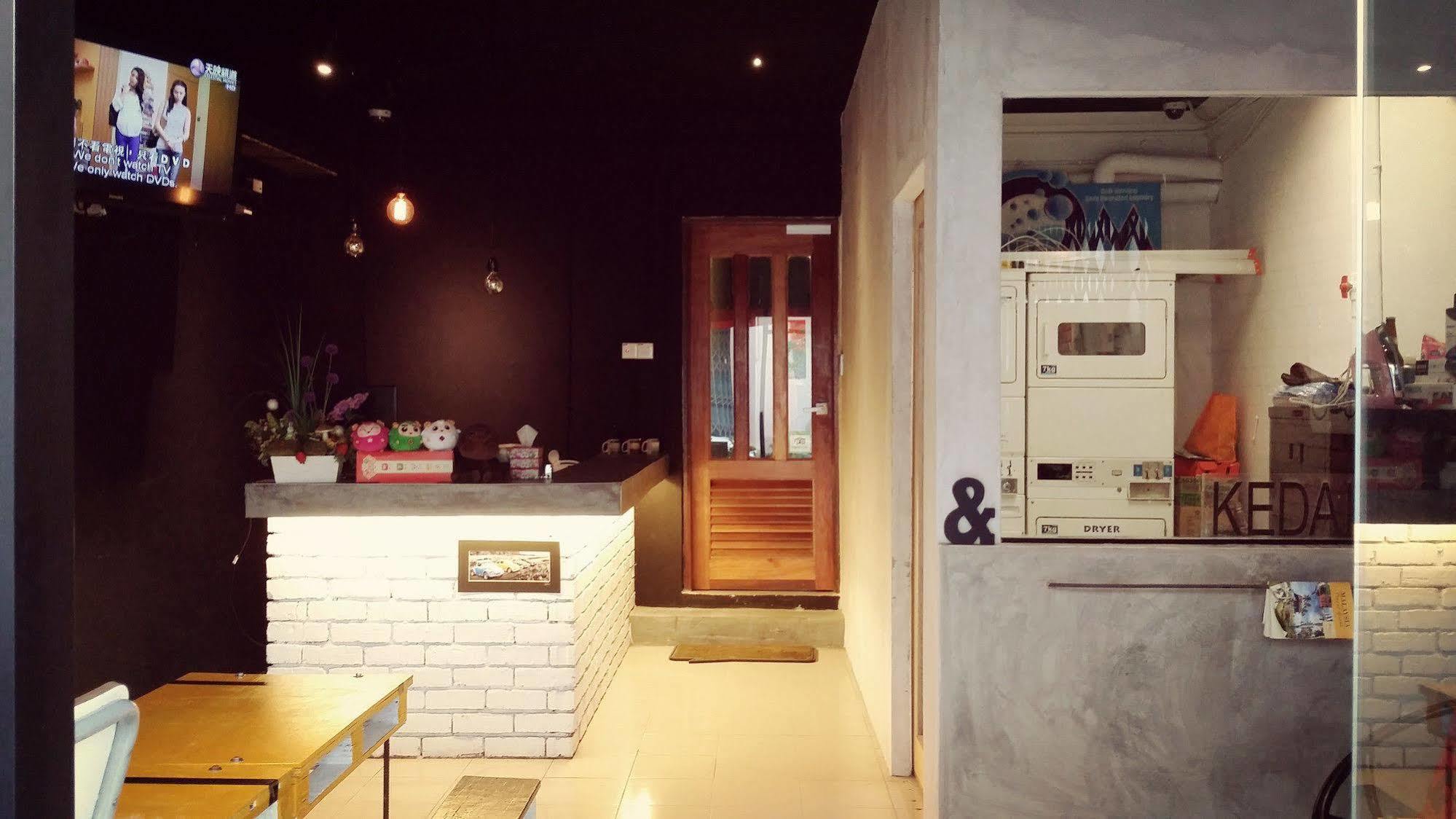 Monkey Motel Cafe Melaka Zewnętrze zdjęcie