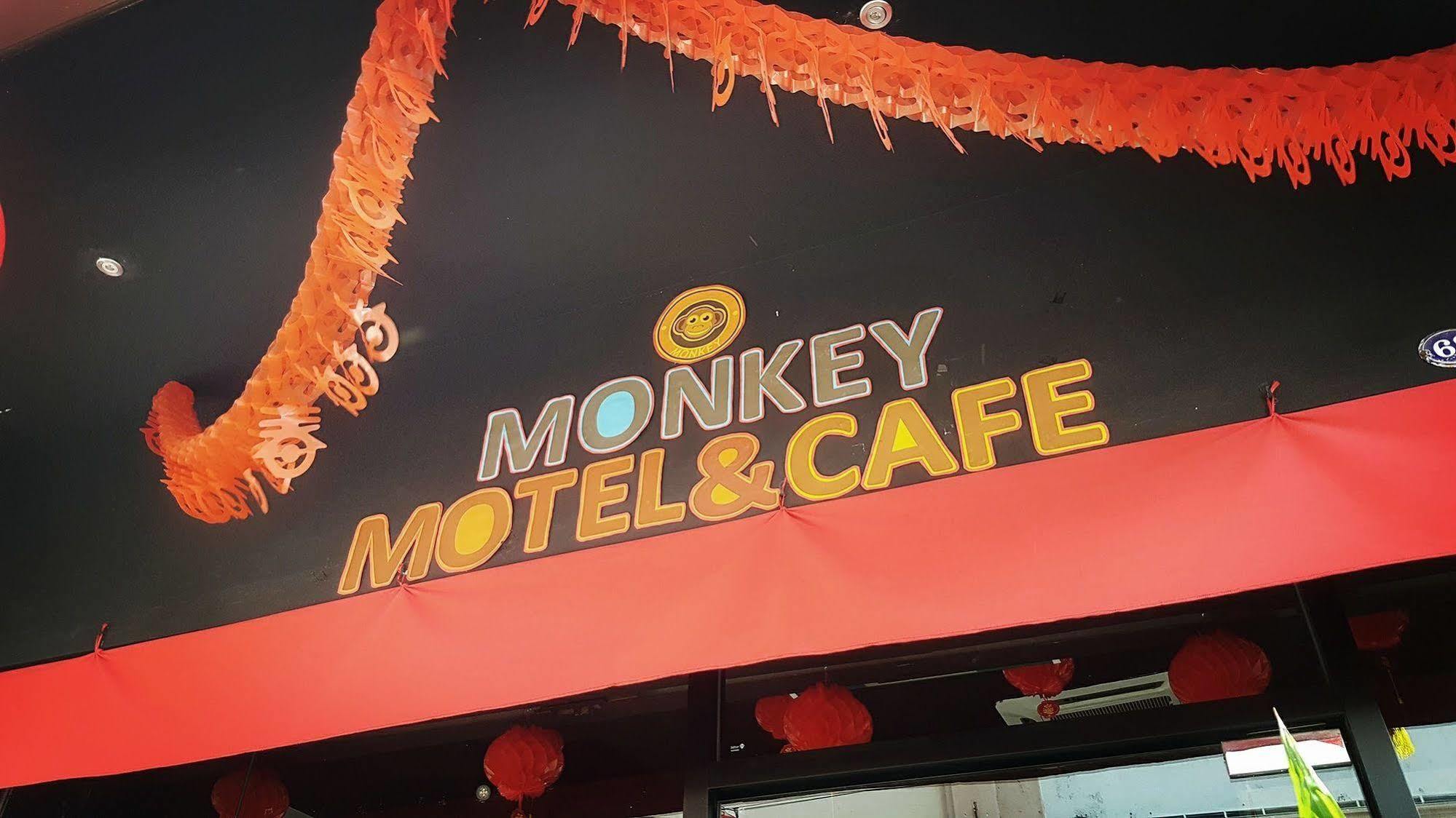 Monkey Motel Cafe Melaka Zewnętrze zdjęcie