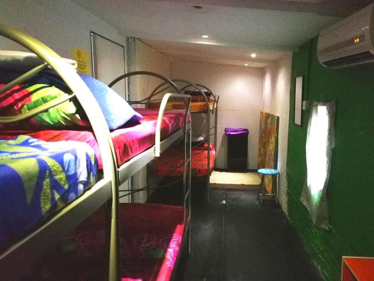 Monkey Motel Cafe Melaka Zewnętrze zdjęcie