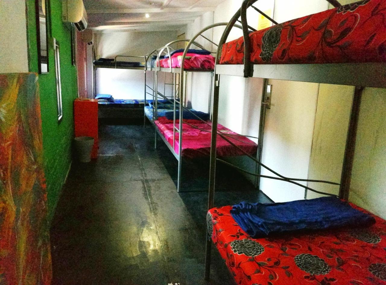 Monkey Motel Cafe Melaka Zewnętrze zdjęcie